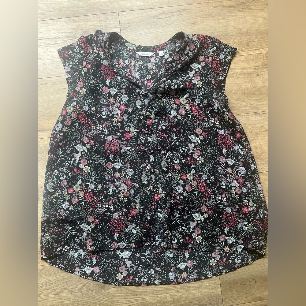 Reitmans Black Floral Cap Sleeve Blouse
